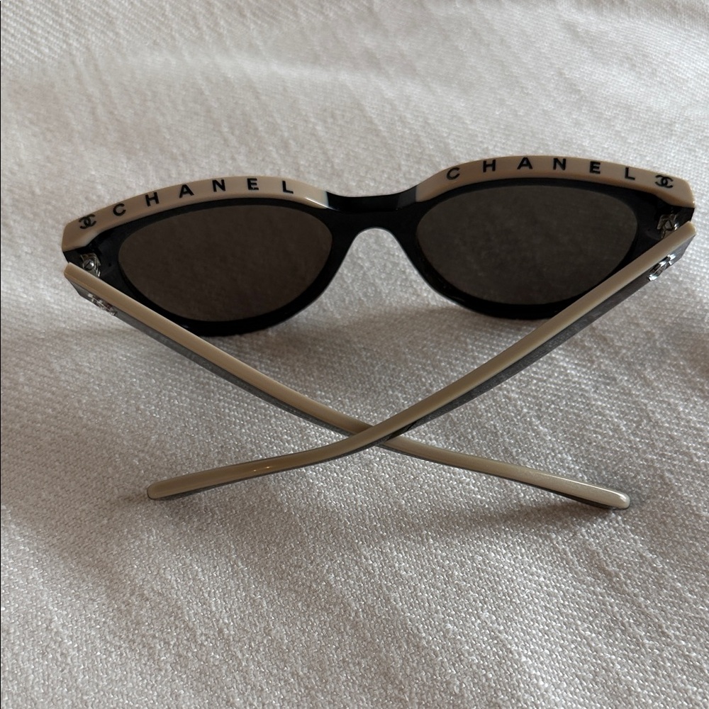 CHANEL Black and tan Sunglasses - Picture 3 of 10